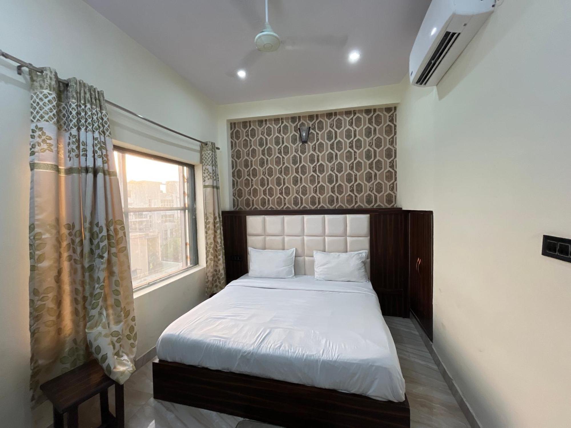 Hotel Snow White Budget Family Rooms - In House Parking - 5G Wifi- Gyser Facility Tājganj Zewnętrze zdjęcie